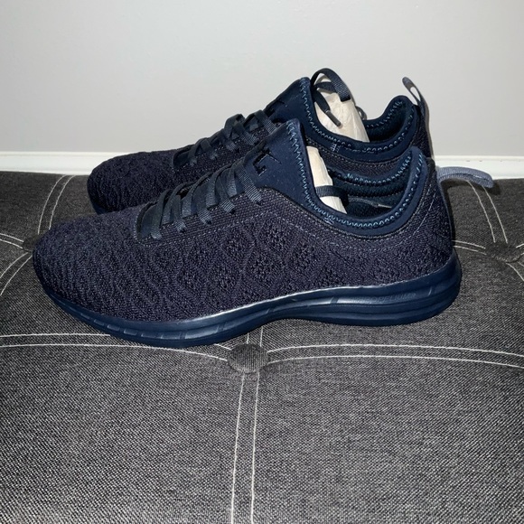 APL: Athletic Propulsion Labs Techloom Propulsion Labs Phantom Sneakers - Picture 4 of 8